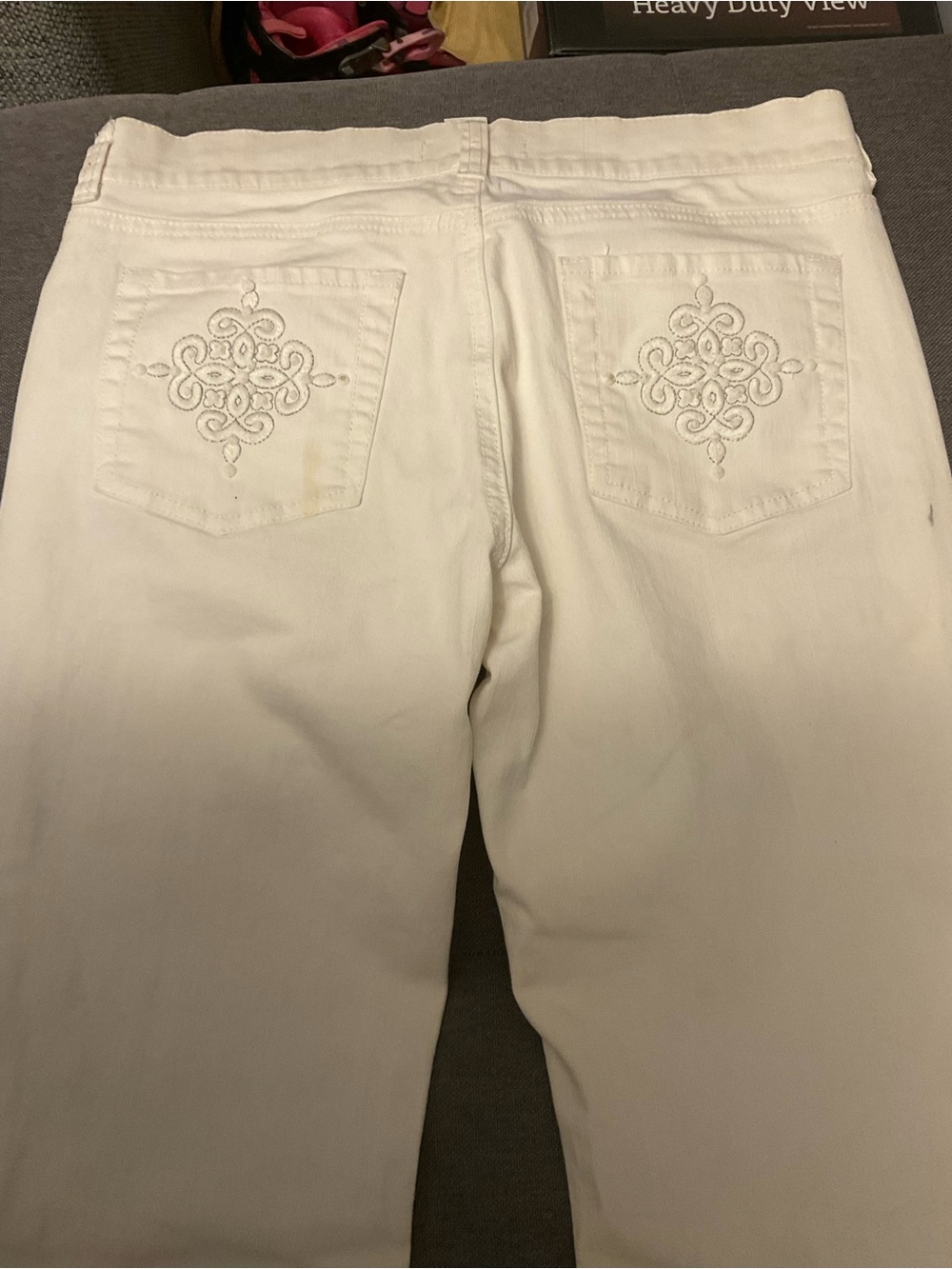 White House Black Market women’s Y2K White bootcut embroidered Jeans size 4